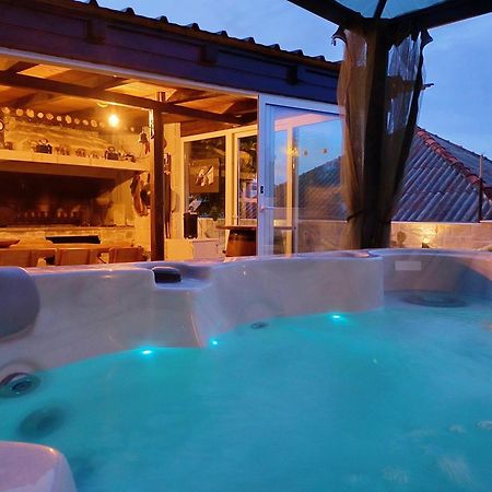 Luxury Sunrise Jacuzzi Apts, 50 M From The Beach Kali Dış mekan fotoğraf