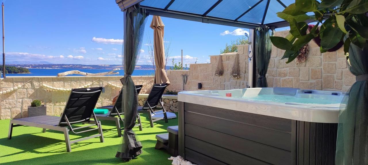 Luxury Sunrise Jacuzzi Apts, 50 M From The Beach Kali Dış mekan fotoğraf